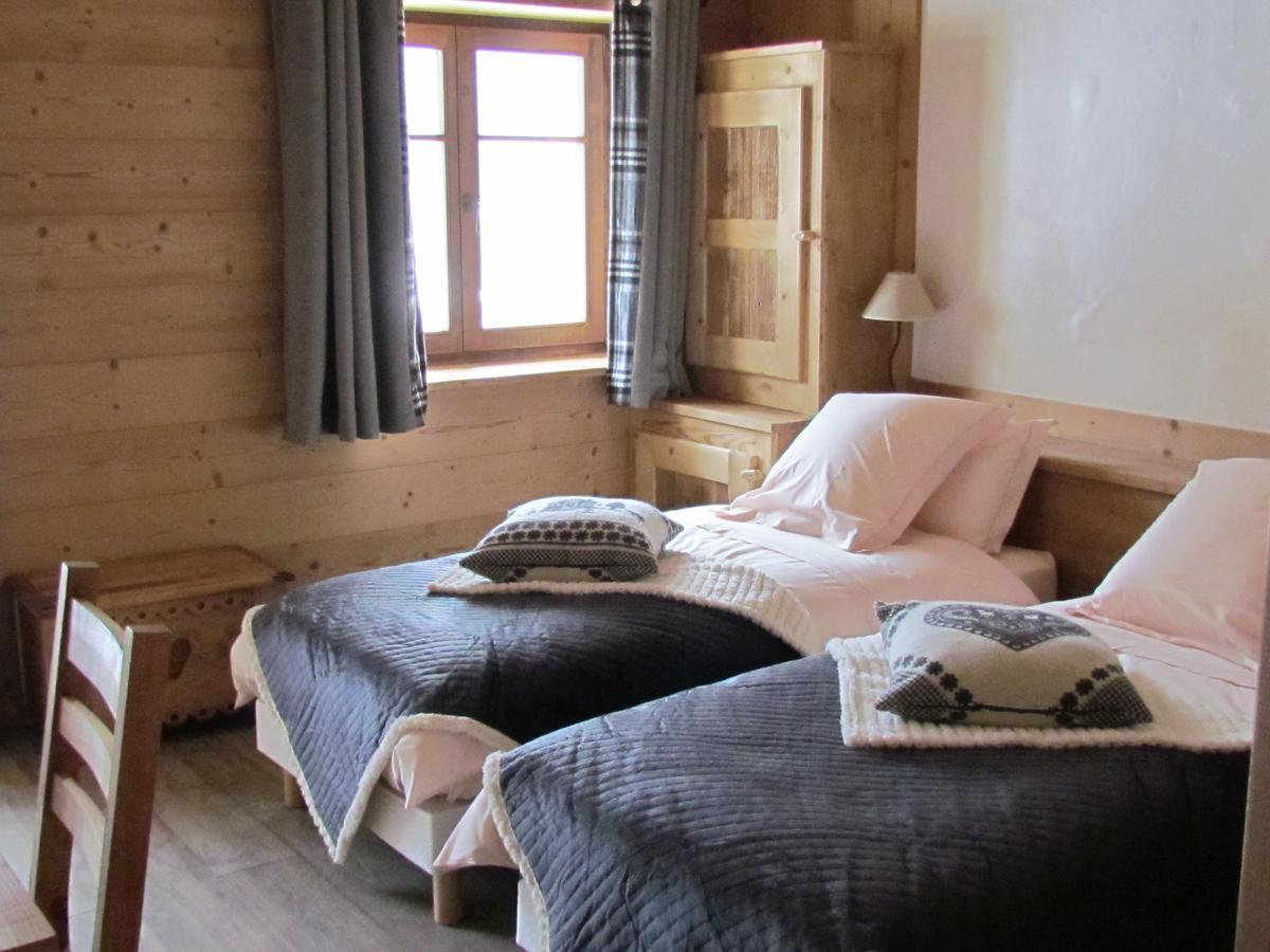 Chez La Fine Bed & Breakfast Les Gets Bagian luar foto